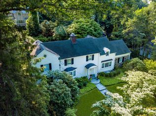 12 The Glenada, Roslyn, NY 11576