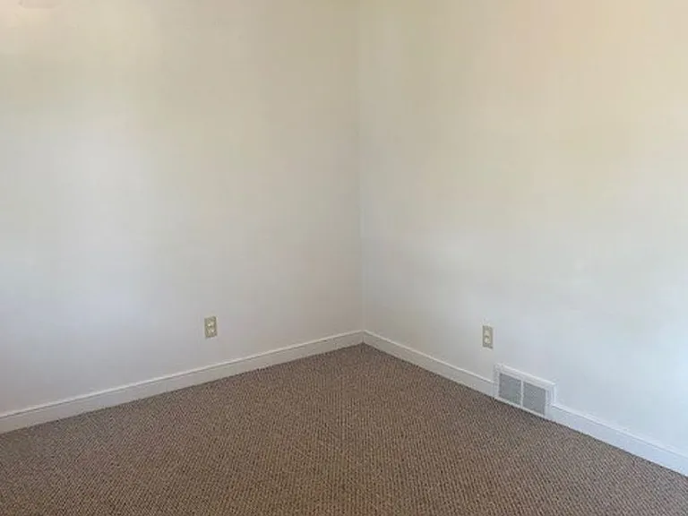 715 Oak St — Photo 14