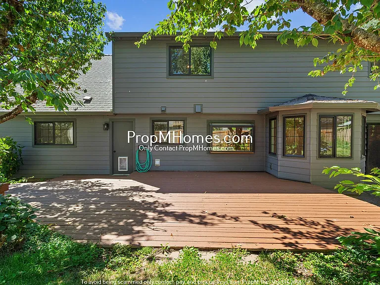 12200 SW 128th Ave — Photo 30
