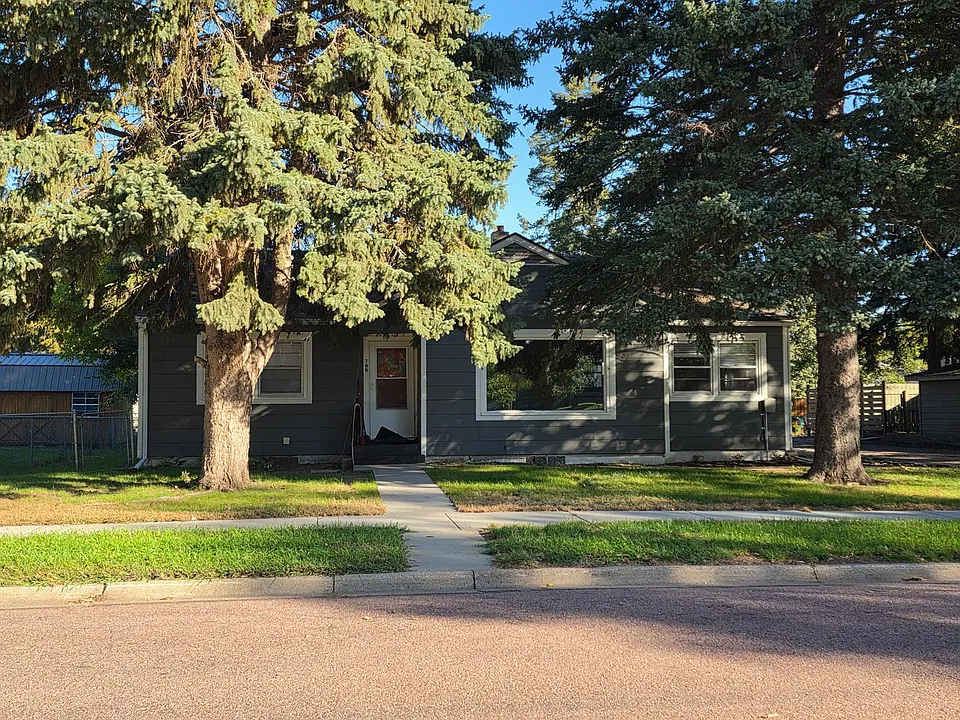 708 Ninde St