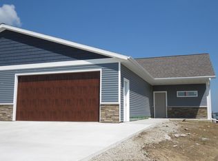 119 Linden Ln, Fox Lake, WI 53933