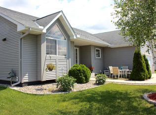 1909 Bernese Pl, Shakopee, MN 55379
