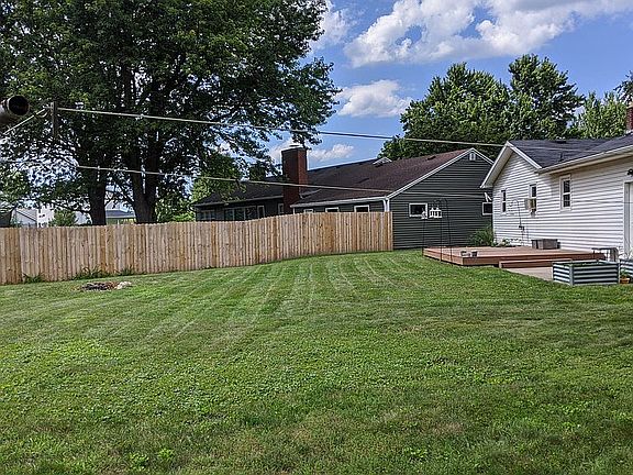 Spacious back yard