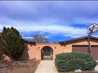 6515 La Cadena Dr, El Paso, TX 79912