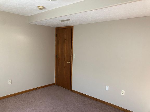 3rd image of 1221-1223 Avenue F