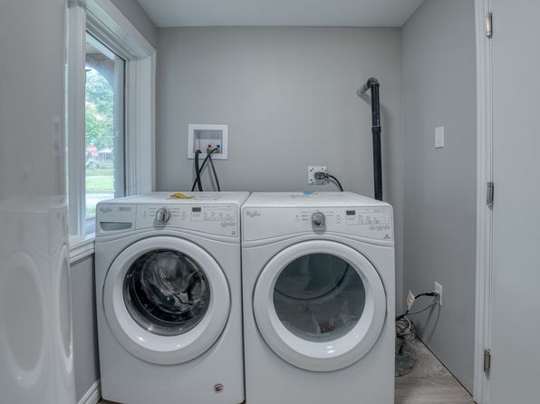 151 Dauphin Ave #2, Kingston, ON K7K 6W3