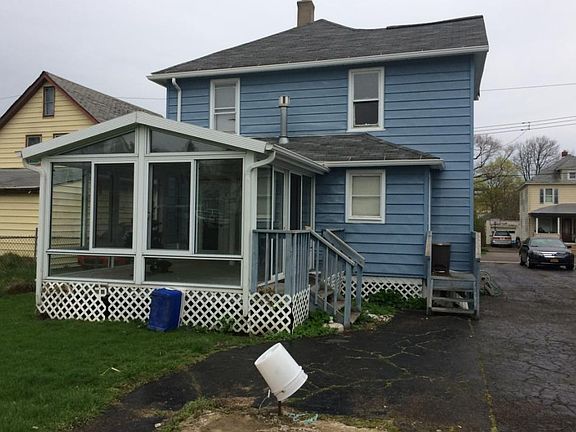 2nd image of 309 Rogers Ave N