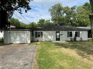 261 Walnut St, Leetonia, OH 44431