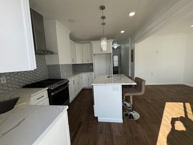 395 Cator Ave #1 — Photo 1