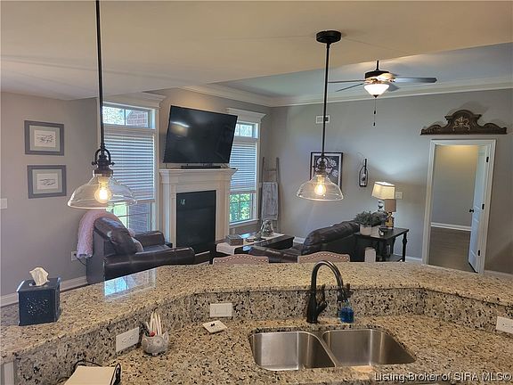 4th image of 1756 Bay Hill Place