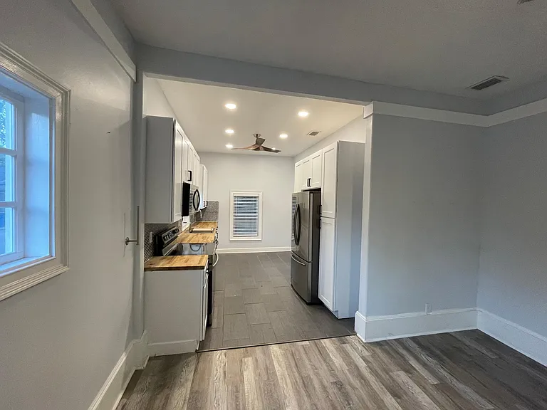 2103 Union St — Photo 3