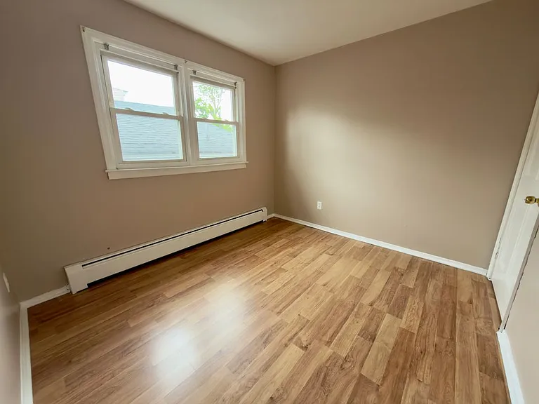 215 Seaview Ave #2 — Photo 11