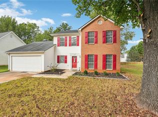 12203 Crestwood Ct, Fayetteville, GA 30215