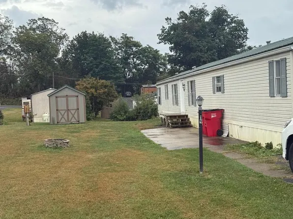 19 Short Ln, Shippensburg, PA 17257