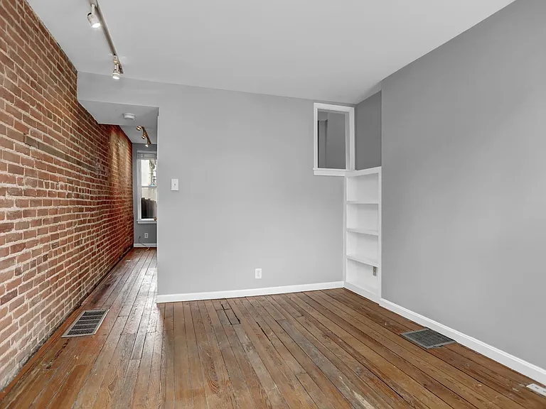 1409 Covington St — Photo 19