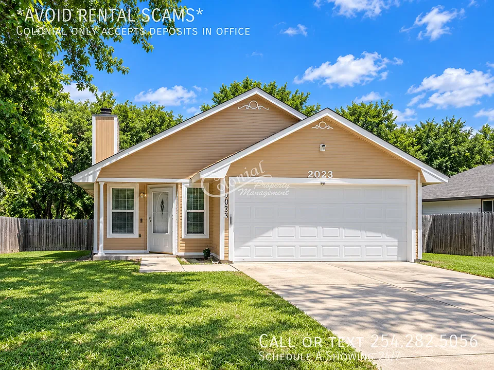 2023 Dickens Dr