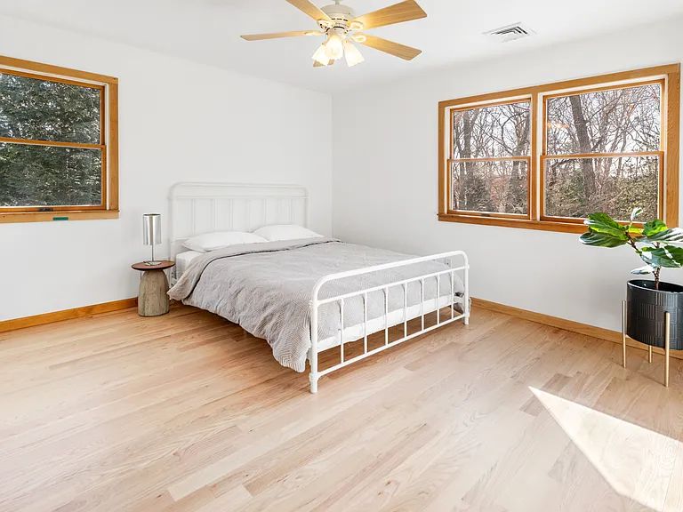 563 Montauk Hwy — Photo 17