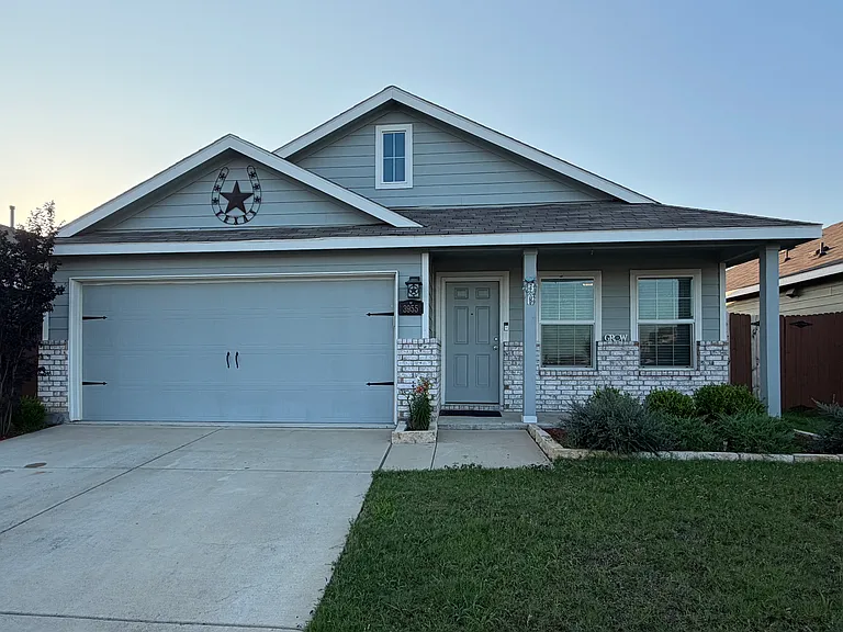 3955 Paragon Trl — Photo 1