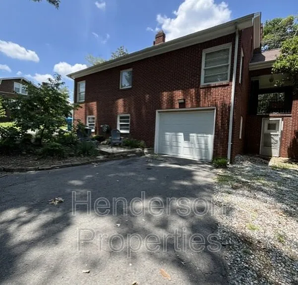 1631 Maple Ave — Photo 14