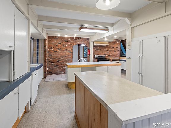 4th image of 250 Child Road