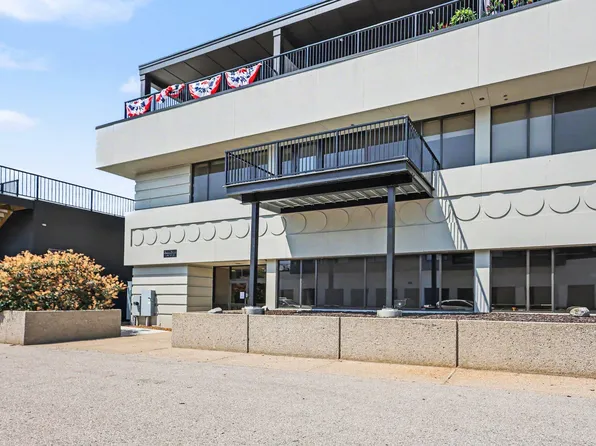 300 Washington Ave #4, Grand Haven, MI 49417
