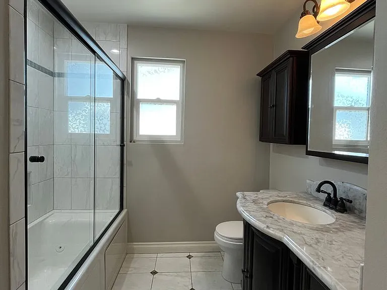 15358 Leadwell St — Photo 7