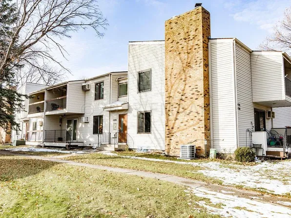 1426 5th St N APT 201, Fargo, ND 58102