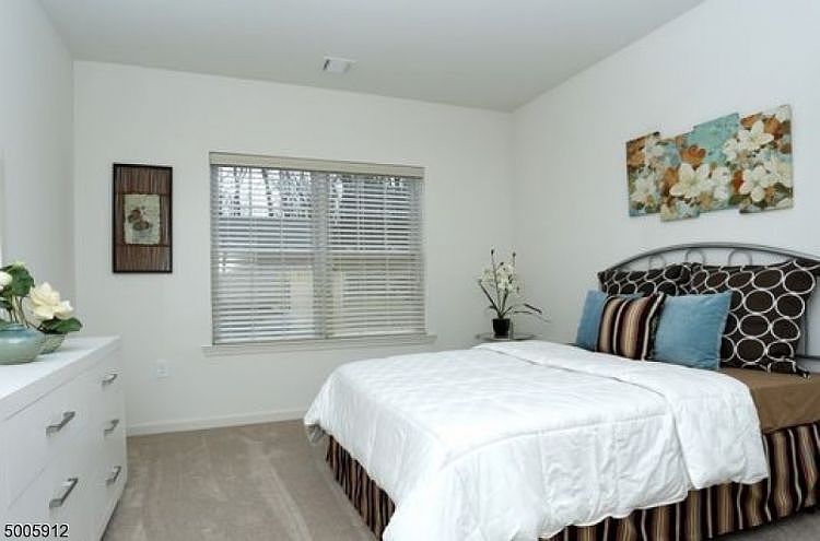 2nd image of 34 Park Dr