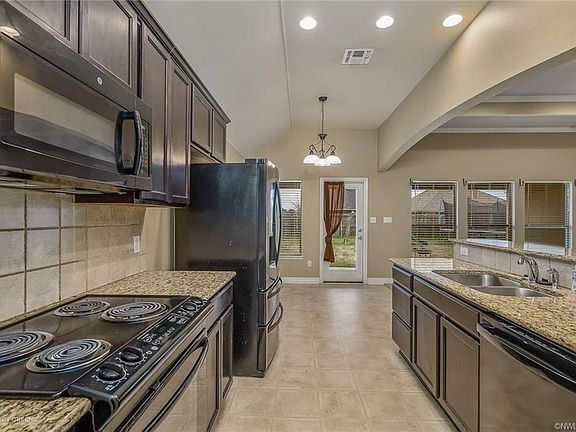 5th image of 3825 Pickering Pass Dr