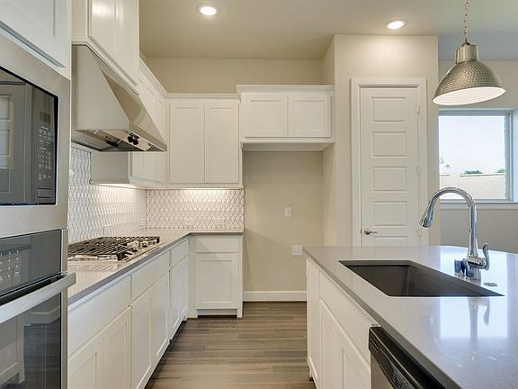 5th image of 5008 Gleneagle Dr