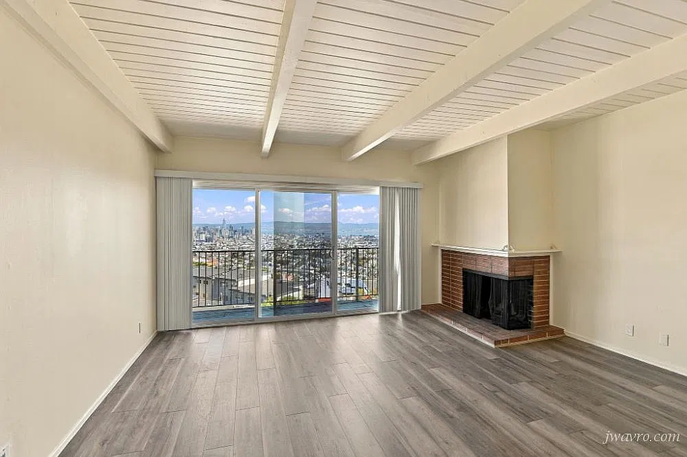 Brand New Remodeled Spacious View 1bd w/ Patio! Must See! — Photo 1