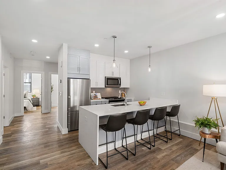 181 Bennington St #1 — Photo 11