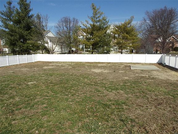 3rd image of 4351 Meadowgreen Estates Dr