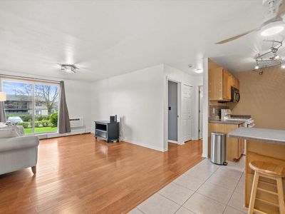 6143 W Howard AVENUE #17, Greenfield, WI, 53220
