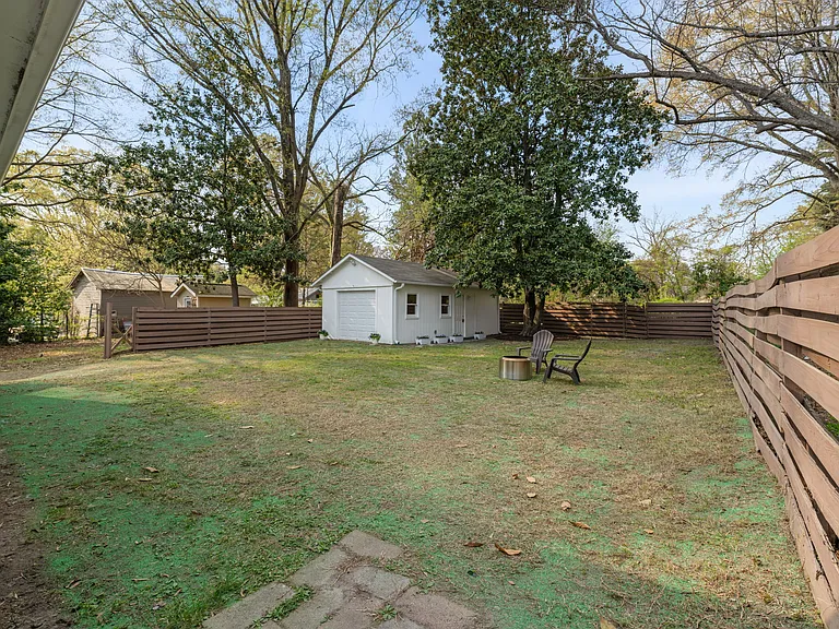 2502 Englewood Ave — Photo 32