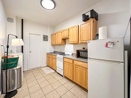 Rented by Compass | media 13