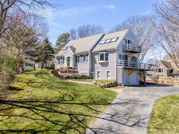 157 Saddler Ln, Barnstable, MA 02630