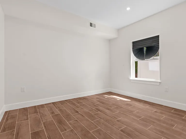 50 Bock Ave #1 — Photo 8