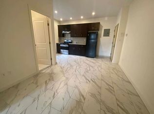 63-11 Metropolitan Ave #2FF, Middle Village, NY 11379