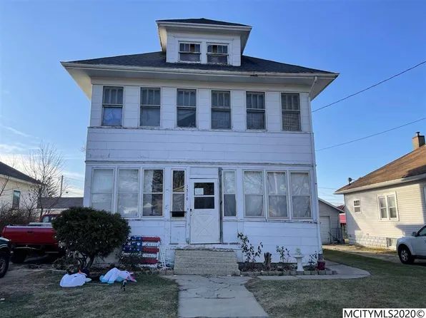 1316 S Delaware Ave, Mason City, IA 50401