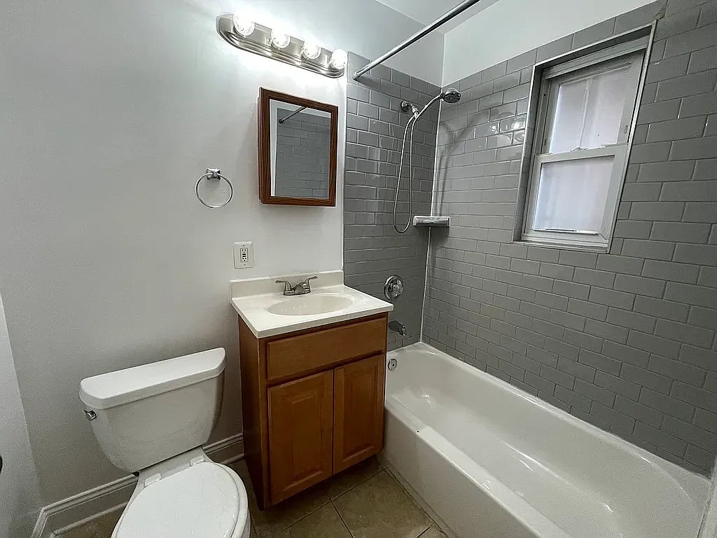 2 bed, 850 sqft, $1,895 — Photo 4