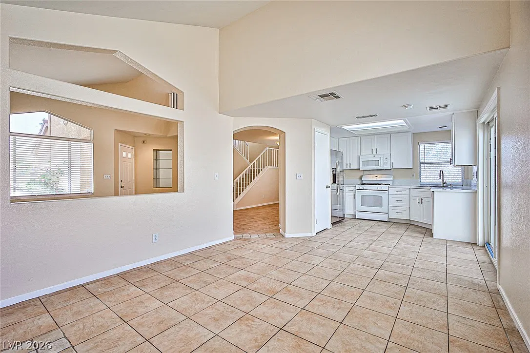3 bed, 2.5 bath, 1598 sqft, $2,250 — Photo 3