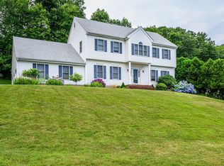 9 Hidden Brook Rd, Hamden, CT 06518