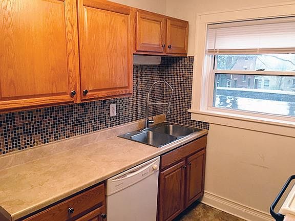 Ceramic tile backsplash in kitchen