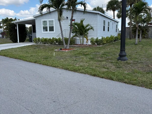 4267 72nd St N #1003, West Palm Beach, FL 33404