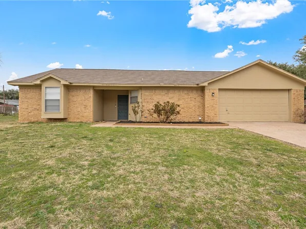 340 Applewood Ln, Hewitt, TX 76643