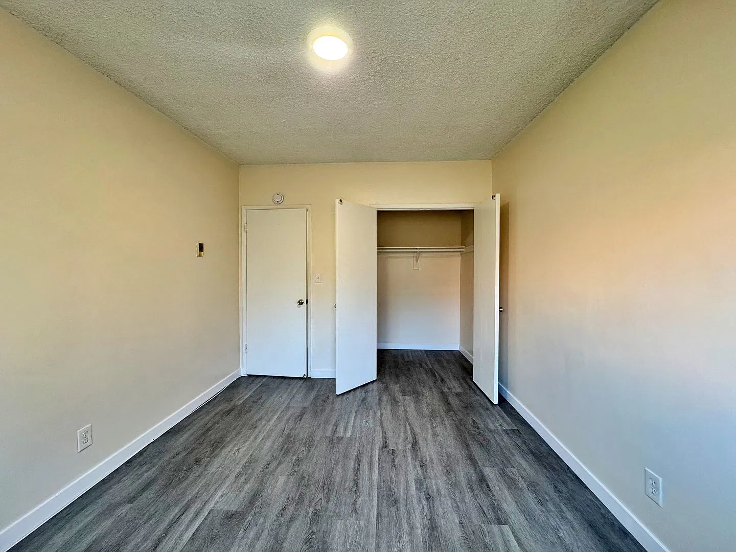 1740 Freeman Ave. — Photo 4