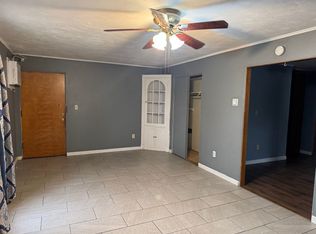 201 W Park St #2, Minier, IL 61759