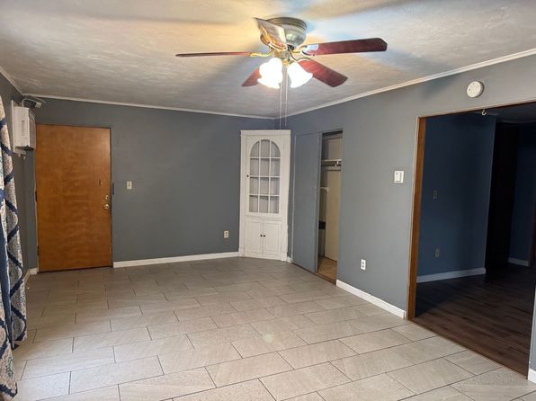 Park St Apartments | 201 W Park St, Minier, IL
