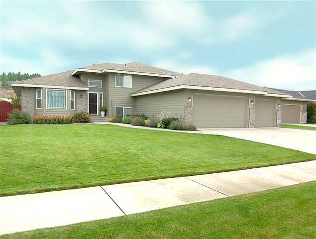 1st image of 10716 N Arrowhead Dr